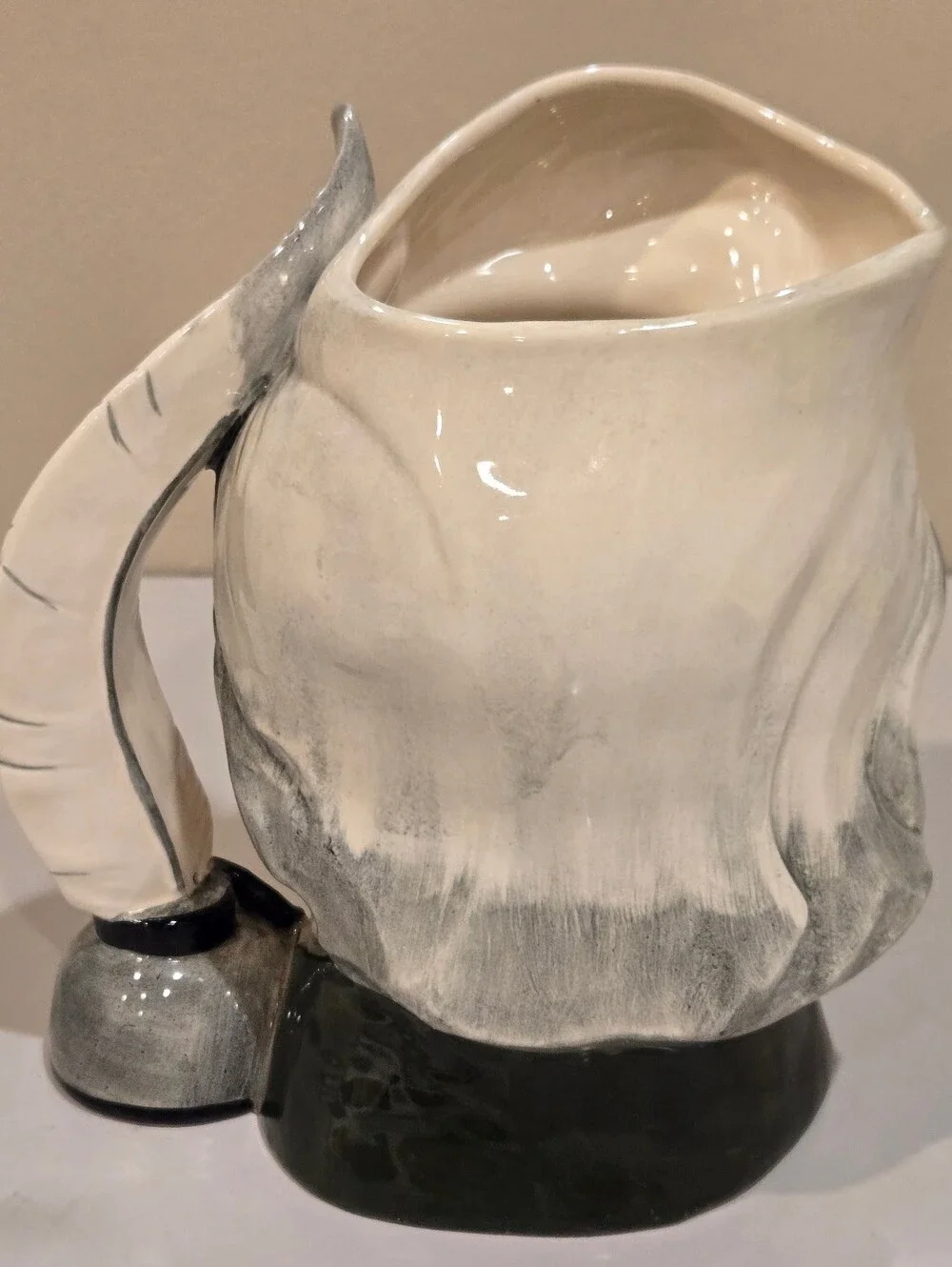 Hand-Painted Royal Doulton Ceramic Mark Twain  Mug in Gray and Cream